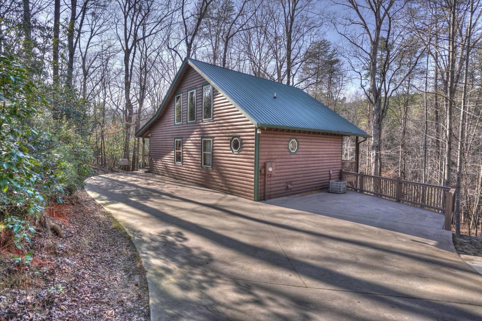 Luxury Cabin Sleeps 8 With Creekside Fire Pit Near Helen Ga Cleveland Exterior photo