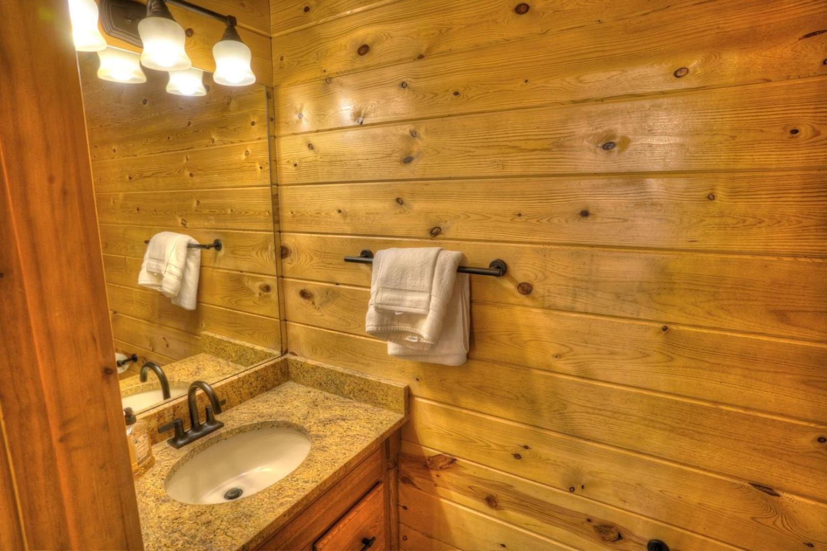 Luxury Cabin Sleeps 8 With Creekside Fire Pit Near Helen Ga Cleveland Exterior photo