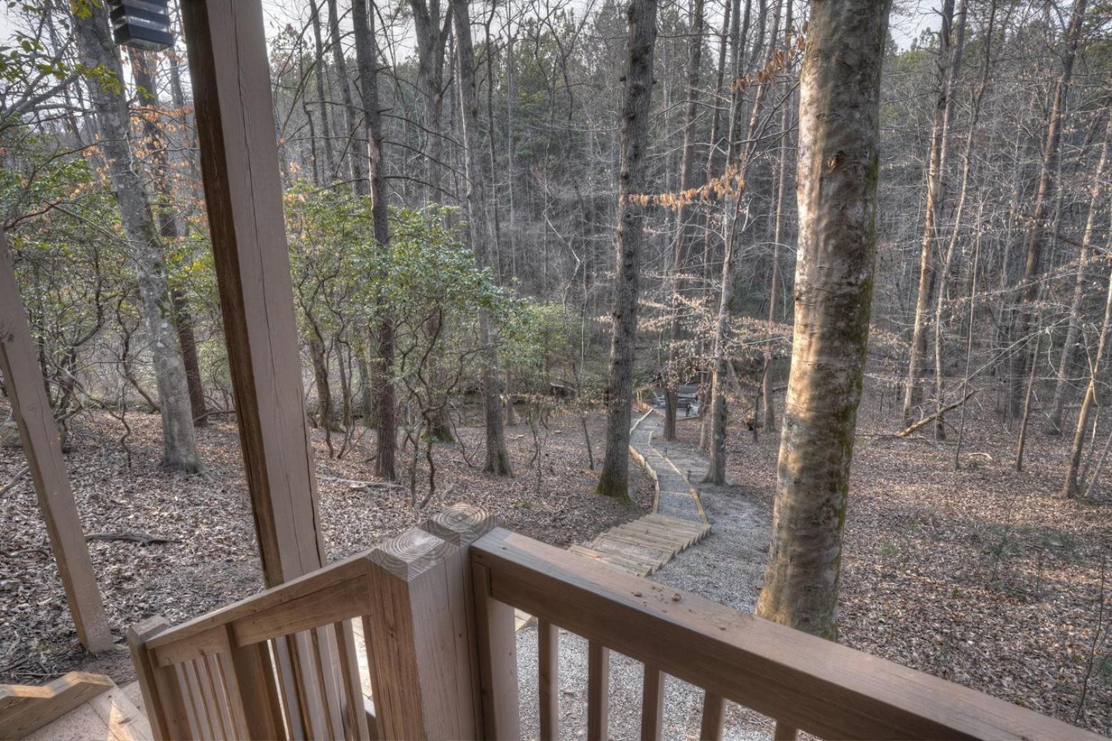 Luxury Cabin Sleeps 8 With Creekside Fire Pit Near Helen Ga Cleveland Exterior photo